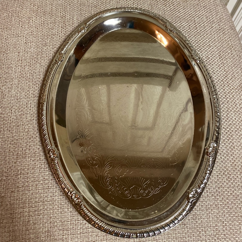 Candy Dish Serving Tray Platters
Metal Scroll Pattern 4 piece set
